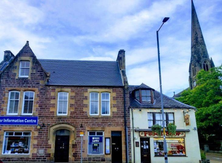 Stunning Village Centre Holiday Home 卡伦德 外观 照片